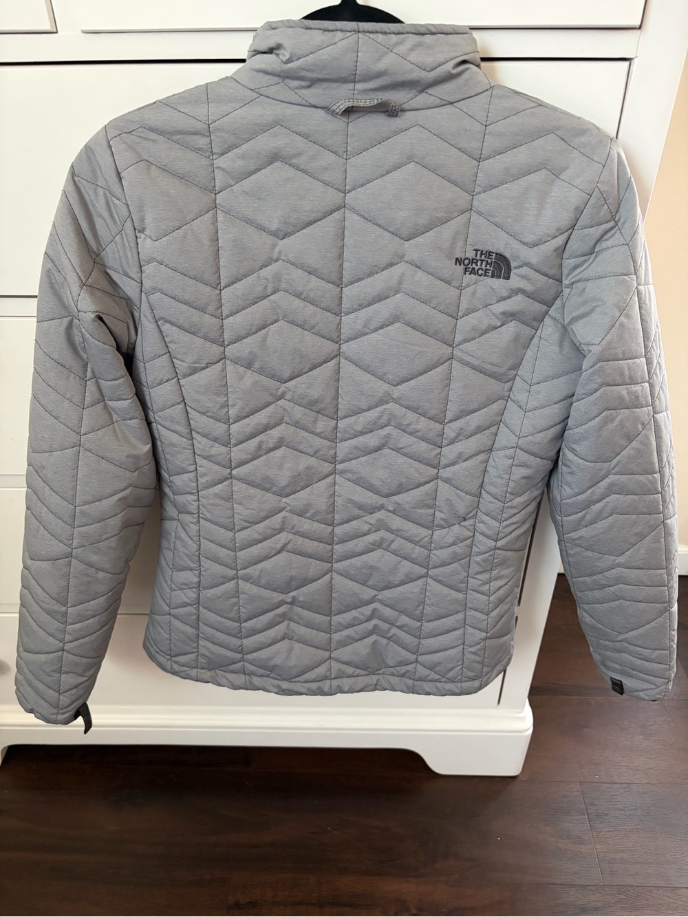 The North Face Women's Light Gray Quilted Jacket
